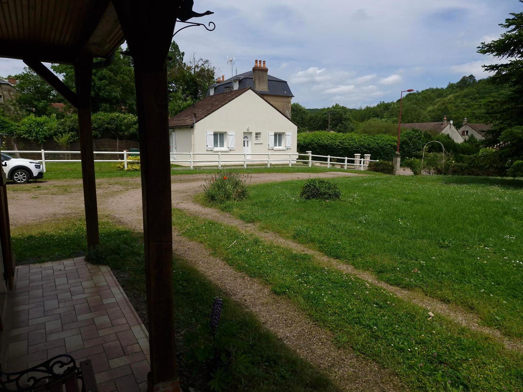 Chez Berthe Villa Brinon-sur-Beuvron Exterior photo